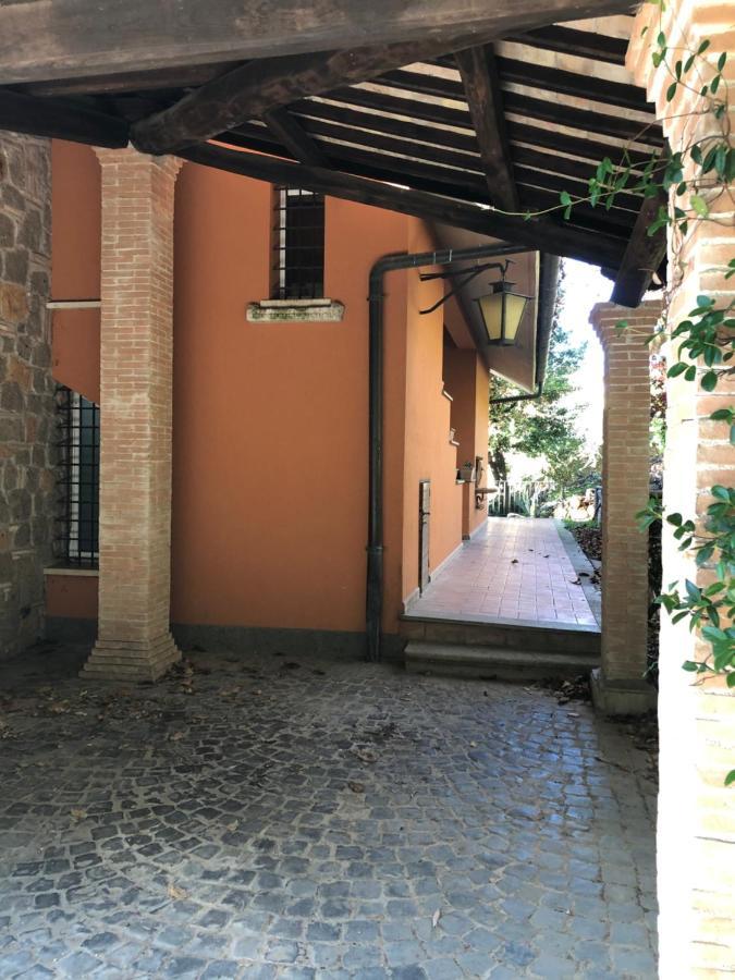 Isola Sul Lago Nemi Exterior photo